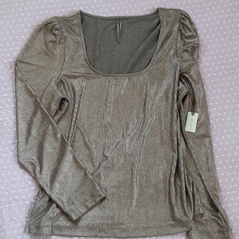New Blouse. It is nicer than in Photos.